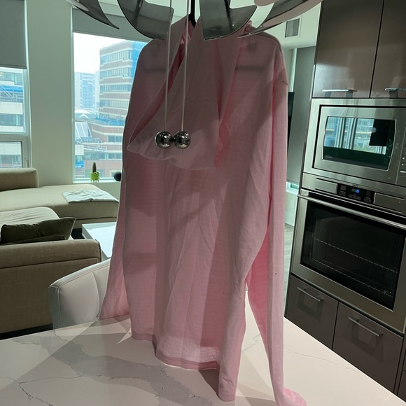 ✌️ Embrace Elegance in a Light Pink Sweater! - Picture 4 of 7